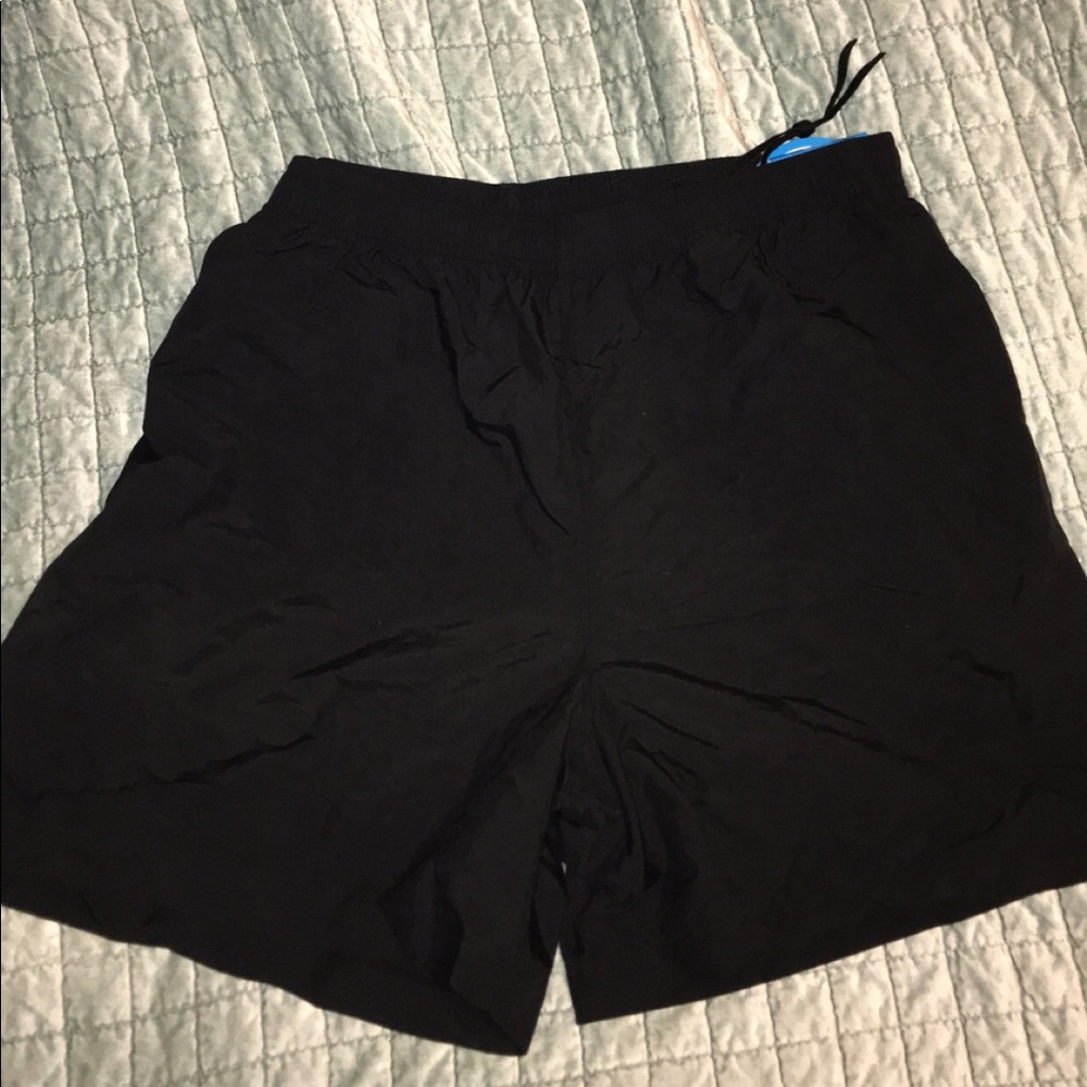 unisex columbia shorts!!
